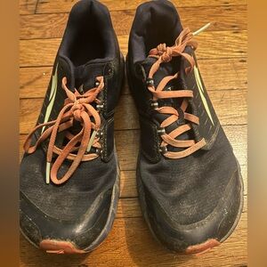 Altra Women's Superior 5 Sneakers